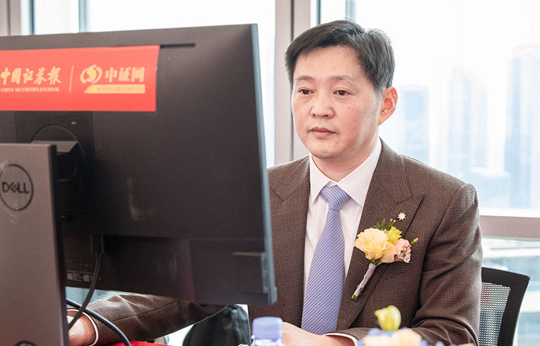 萬祥科技董事長(zhǎng)、總經(jīng)理黃軍先生在交流會(huì)現(xiàn)場(chǎng)